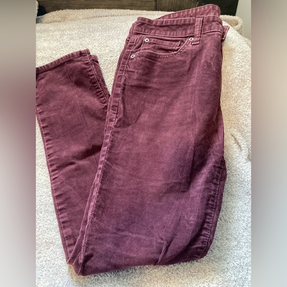 Gap brand, premium skinny size 6/28 regular, corduroy pants